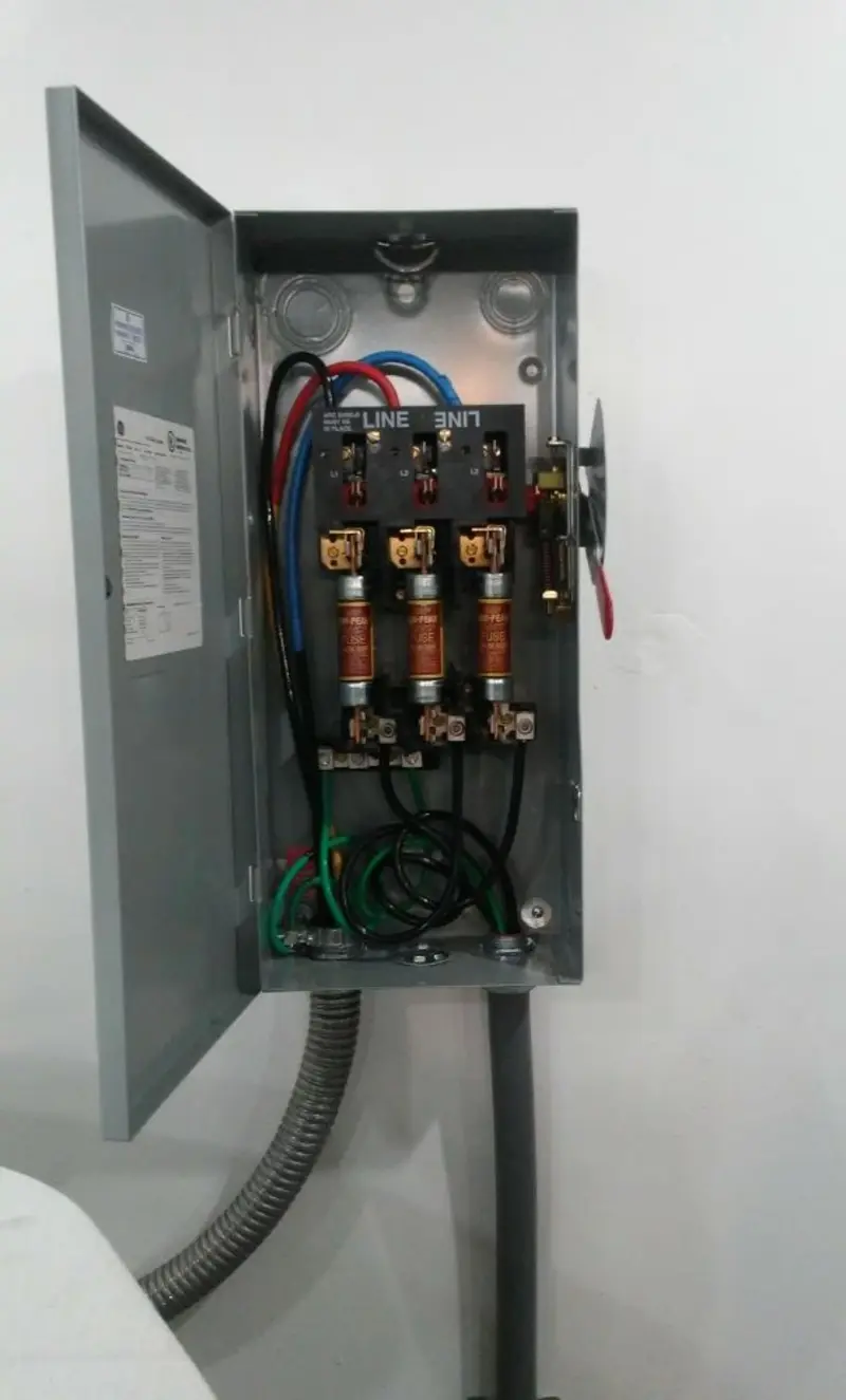 Three-phase disconnect switch installed for Electrical Wiring & Rewiring in Morehead